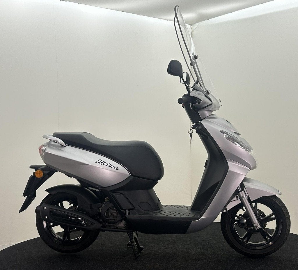 Peugeot Kisbee zilvergrijs slechts 800km 25km/uur, Ophalen, Zo goed als nieuw, Benzine, Peugeot