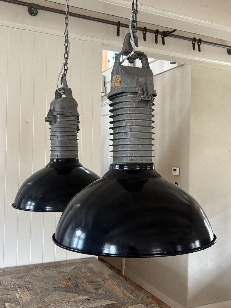 Industriële Philips hanglamp (van €495 voor €125 per lamp), Huis en Inrichting, Lampen | Hanglampen, Ophalen, Gebruikt, Metaal