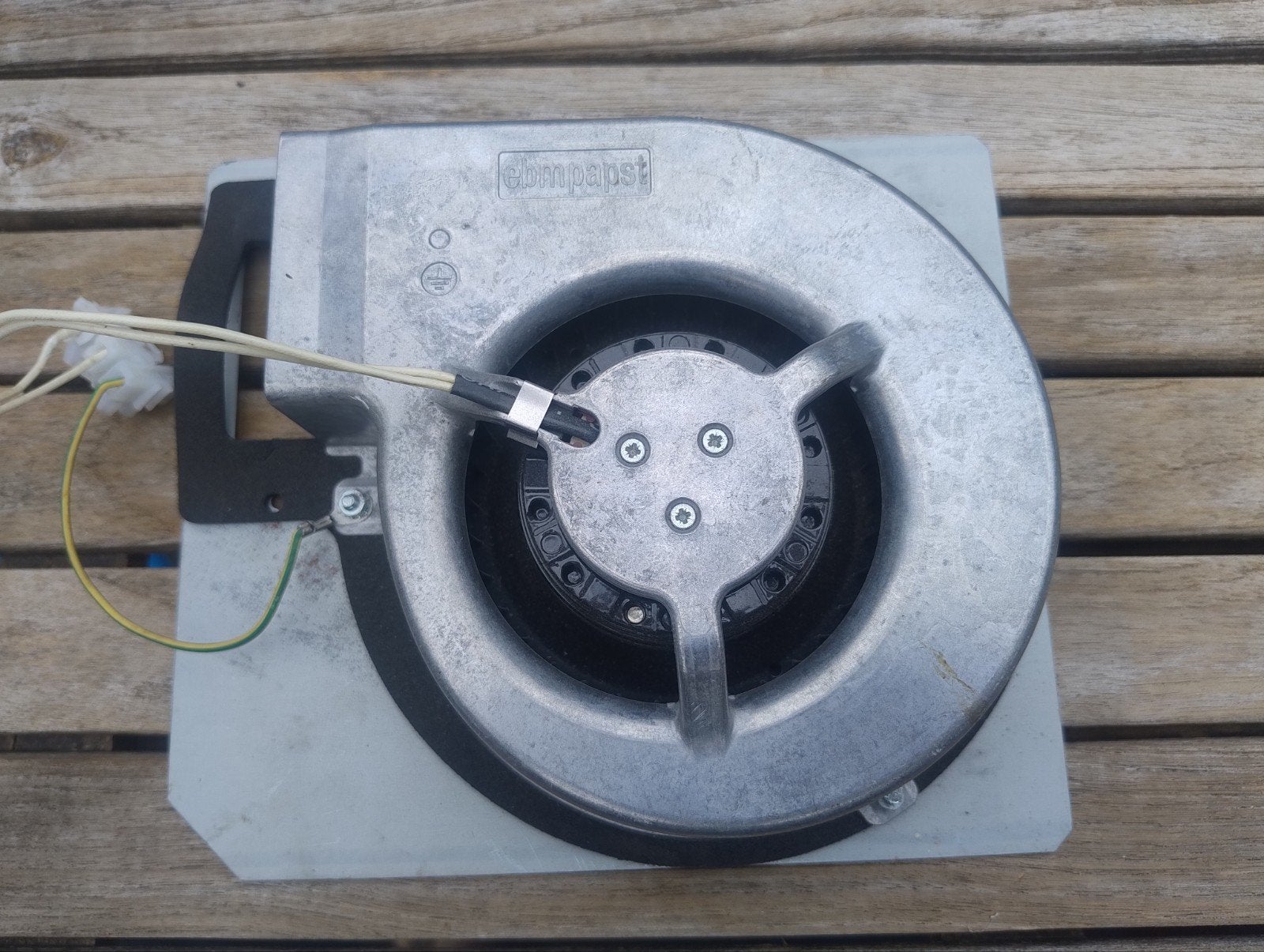 EBM Papst G2S120-FD03-19 en G2S120-FE03-22 ventilatoren, Ophalen of Verzenden, Gebruikt