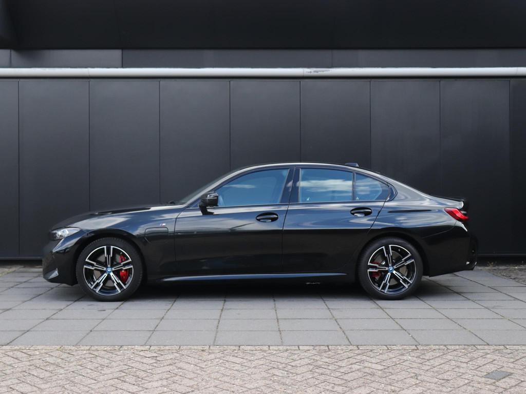 BMW 3-serie 320e | M SPORT | PDC | CRUISE | APPLE CARPLAY |, Auto's, 1998 cc, Achterwielaandrijving, Gebruikt, 4 cilinders