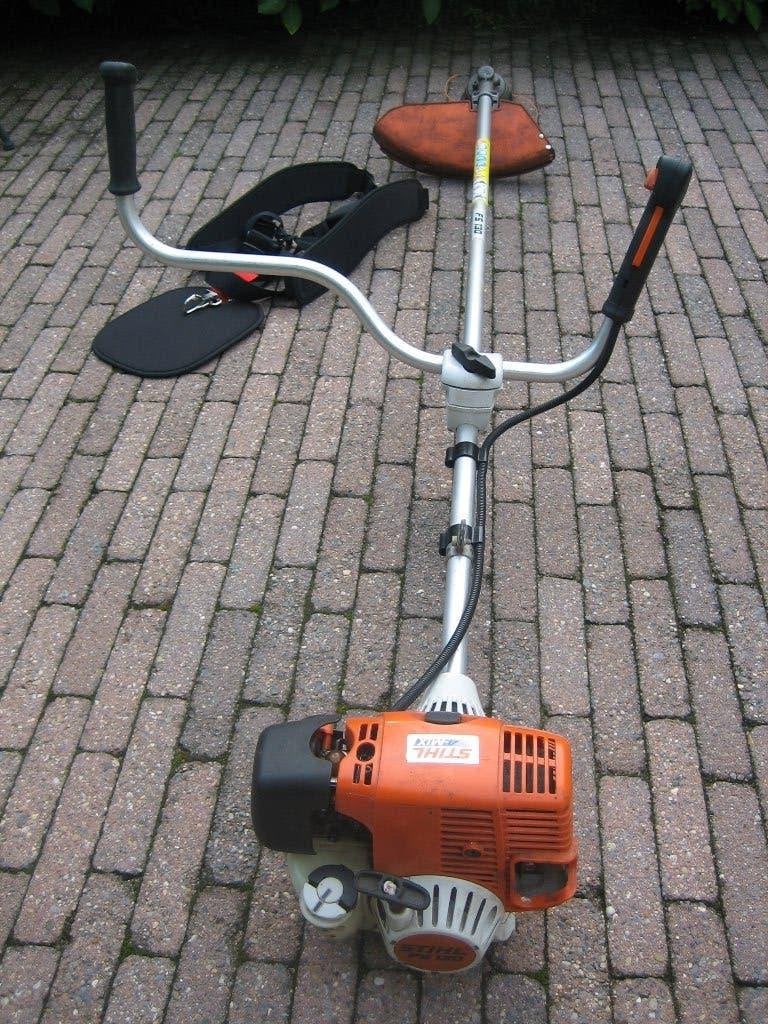 Stihl FS130 Bosmaaier Maaikop + Harnas Benzine 4-mix, Ophalen, Benzine, Gebruikt, STIHL