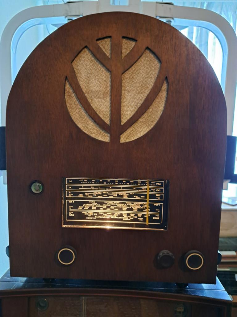 Philips 834A Antieke Radio - Prachtig Houten Model, Audio, Tv en Foto, Radio's, Ophalen, Gebruikt, Radio
