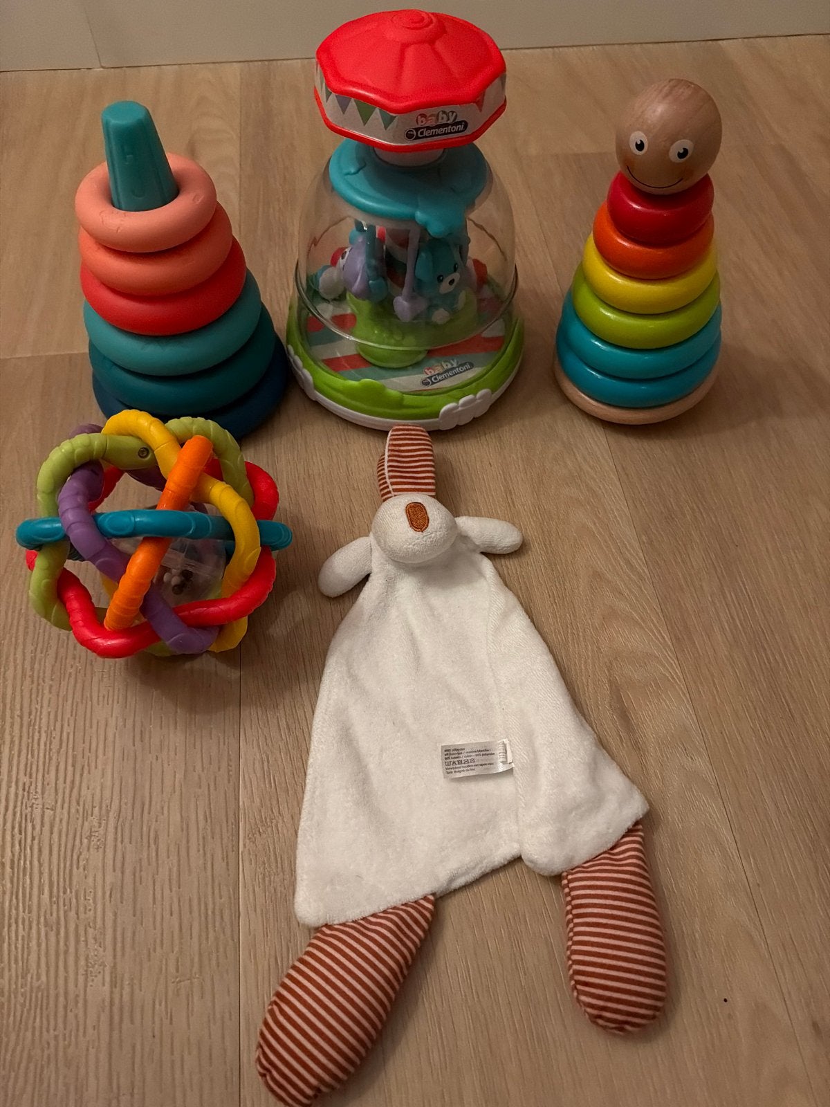 Baby speelgoed pakket - stapeltorens, rammelaar en konijn, Ophalen, Gebruikt, Overige typen, Met geluid