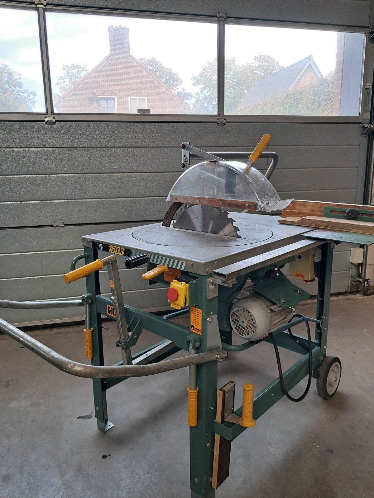 Gjerde 1603 400v bouwzaag zaagmachine, Ophalen