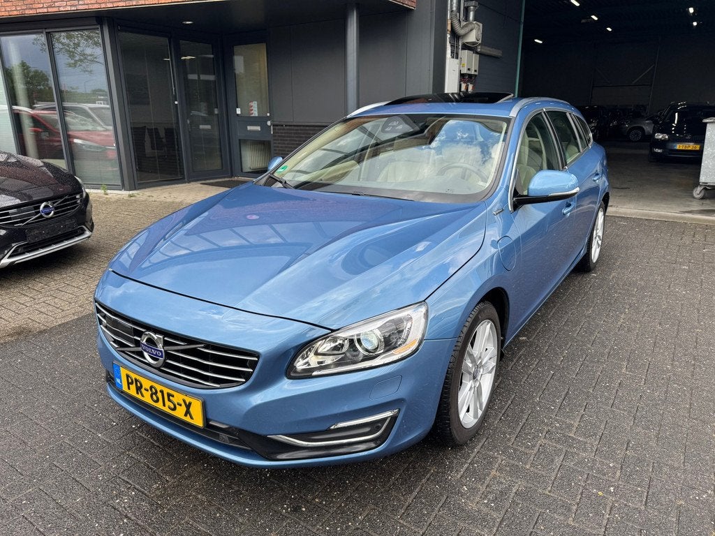 Volvo V60 2.4 D6 AWD Plug-In Hybrid XENON S DAK BLIS ACC VOL, Automaat, Blauw, Vierwielaandrijving, Euro 5