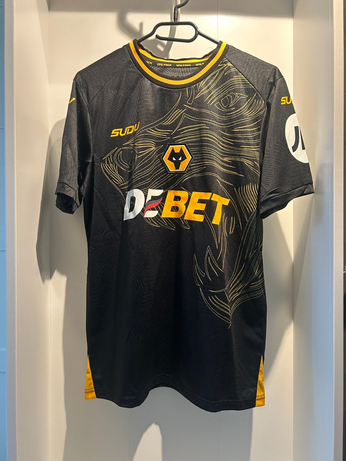 Wolverhampton uit shirt 24/25 Matheus Cunha, Sport en Fitness, Ophalen of Verzenden, Zo goed als nieuw, Shirt