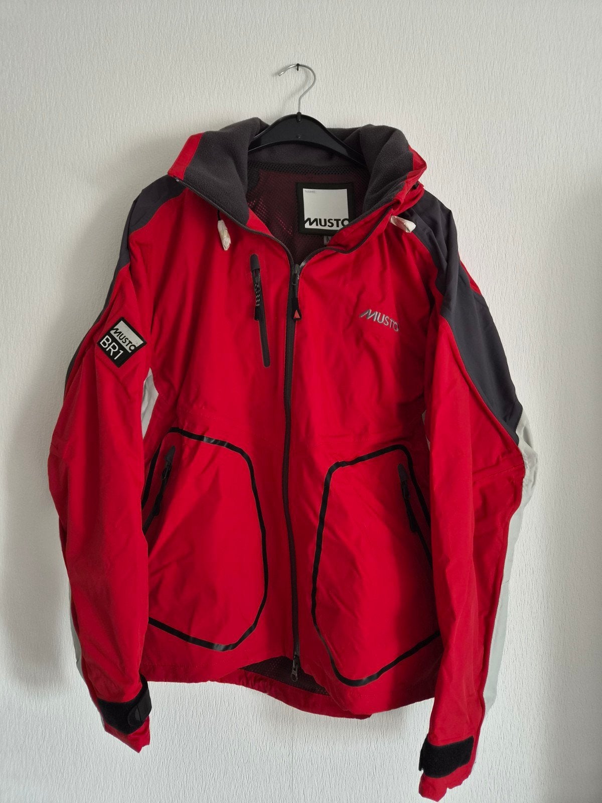 Musto BR1 Zeiljas - Rood/Grijs - Maat M, Musto, Ophalen of Verzenden, Zo goed als nieuw, Dame