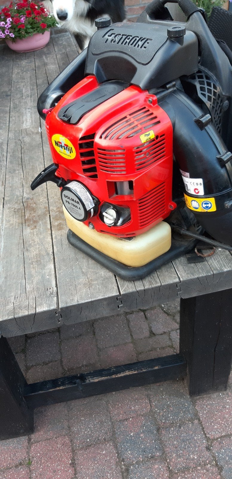 Dolmar bladblazer, Ophalen of Verzenden, Zo goed als nieuw, Benzine
