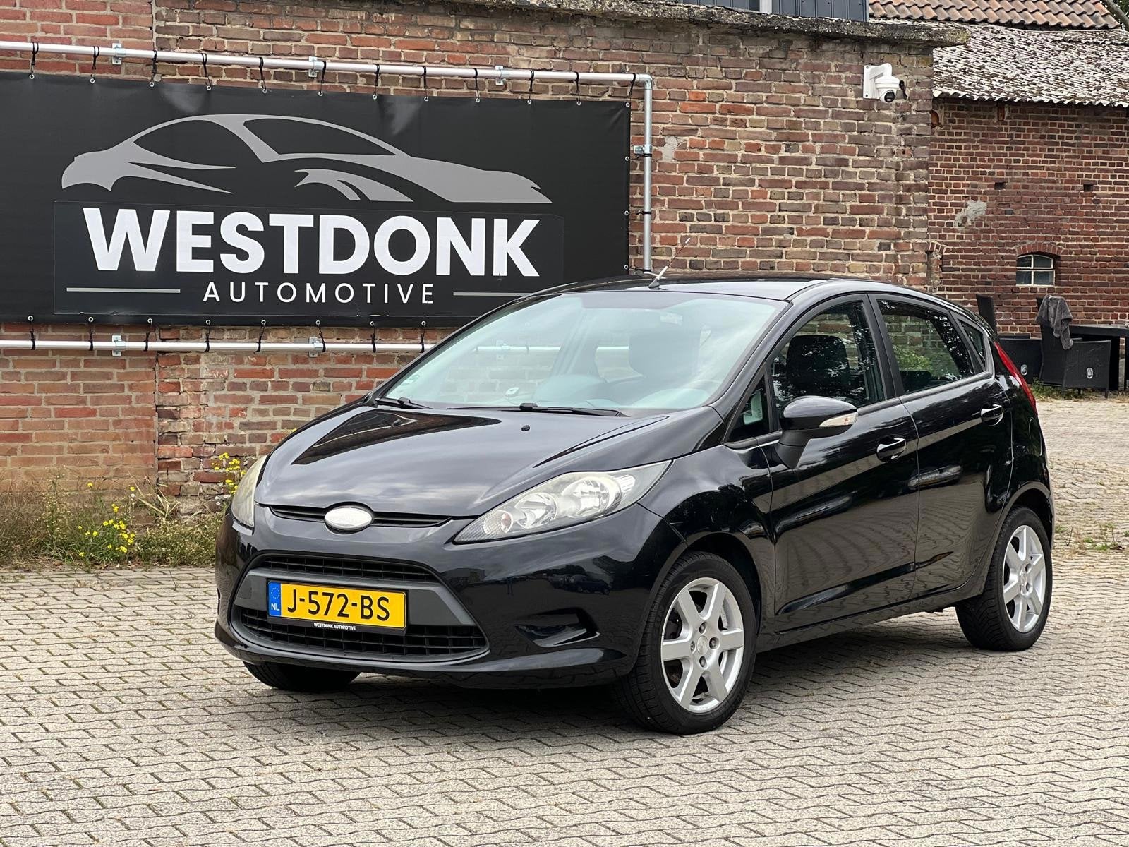 Ford Fiesta 1.25 Trend 5-deurs - CarPlay/Airco, Voorwielaandrijving, 1242 cc, 82 pk, Zwart