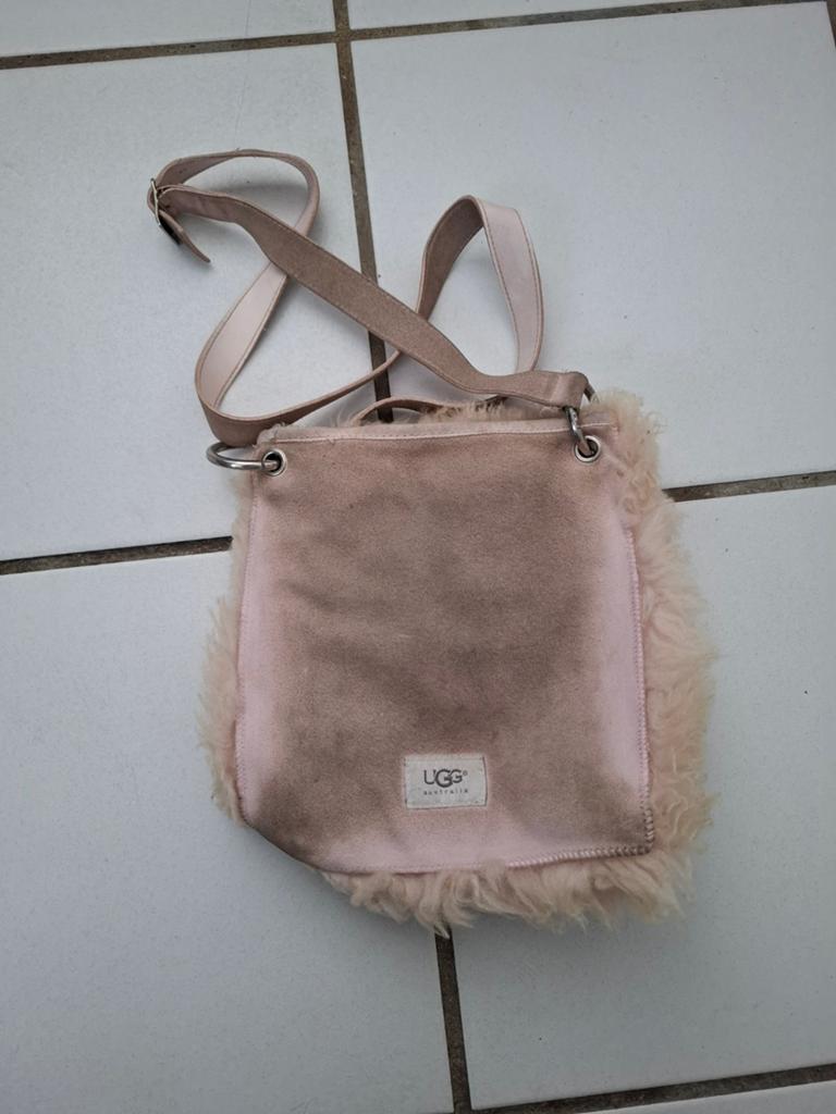 Ugg schoudertasje roze met bont, Ophalen of Verzenden, Gebruikt, Roze, Overige merken