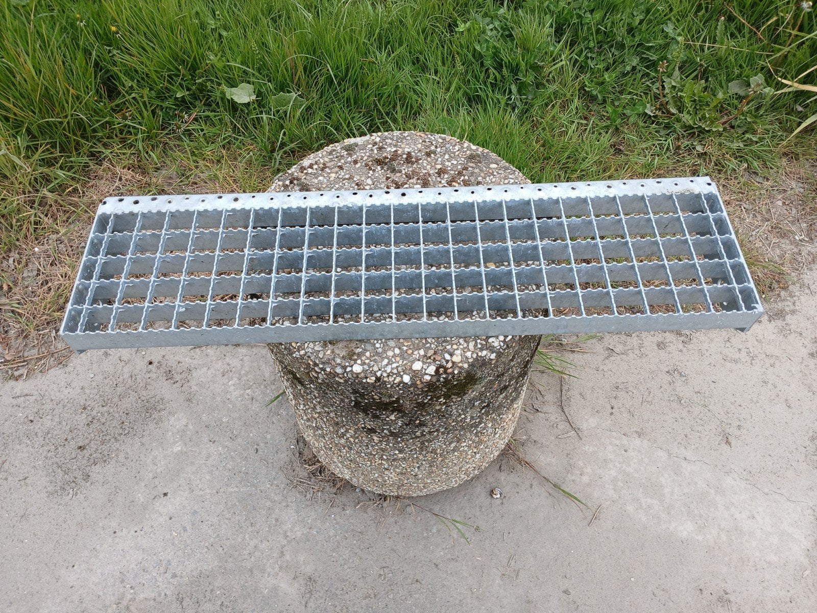 12 traptreden 74cm x 20cm. alleen de traptreden, Tuin en Terras, Gaas en Draad, Ophalen, Minder dan 10 meter, Overige typen