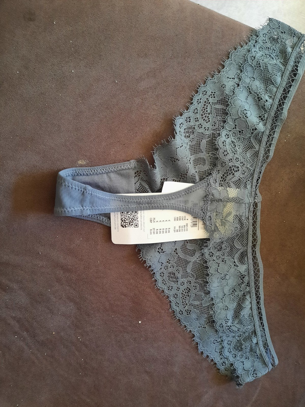 Hunkemöller string L. Grijs kant, Kleding | Dames, Ondergoed en Lingerie, Hunkemöller, Ophalen of Verzenden, Grijs, String