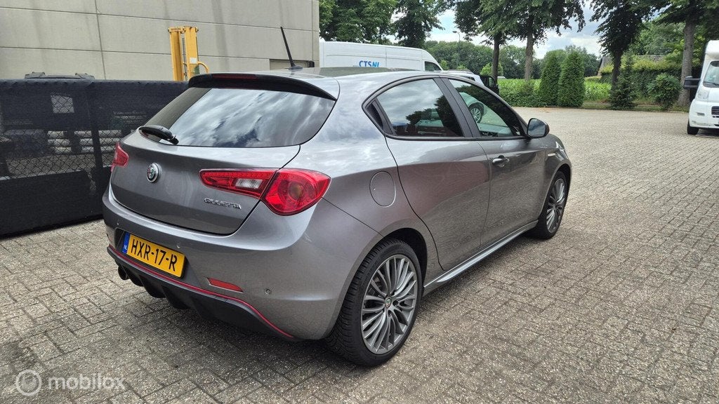Alfa Romeo Giulietta 1.4 Turbo, Auto's, Alfa Romeo, Voorwielaandrijving, Automatische klimaatregeling, Gebruikt, Euro 6