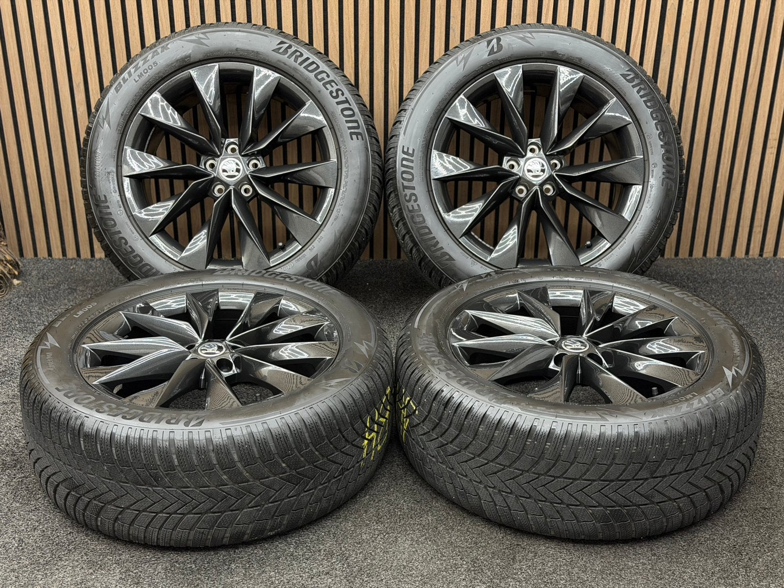 Originele 19 inch Skoda Enyaq Elroq Crystal Bridgestone AO, Auto-onderdelen, Banden en Velgen, ., Banden en Velgen, Winterbanden