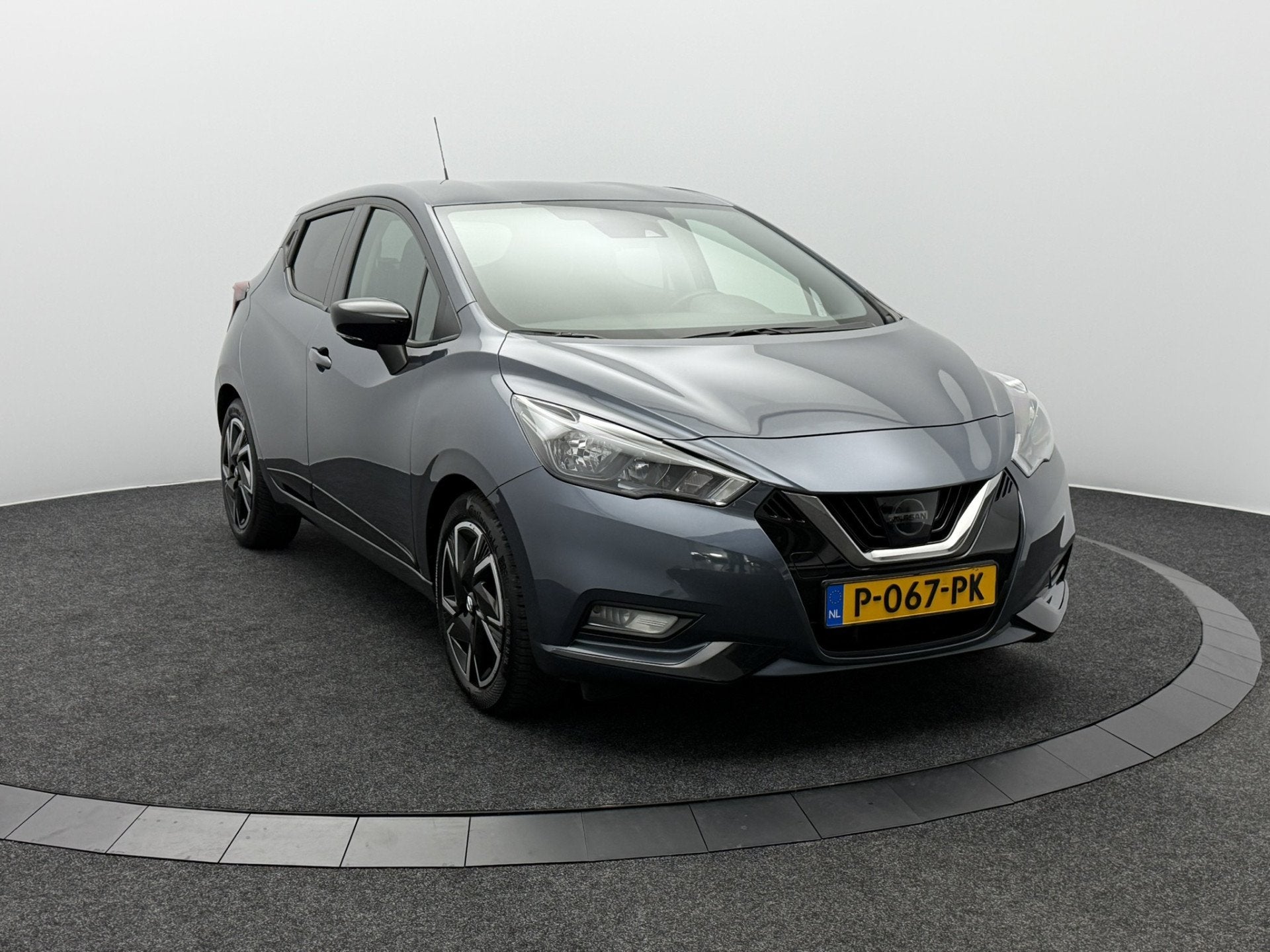 Nissan Micra 1.0 IG-T N-Design & N-Sport Bose Pack Black | N, Voorwielaandrijving, Stof, Handgeschakeld, 19 km/l