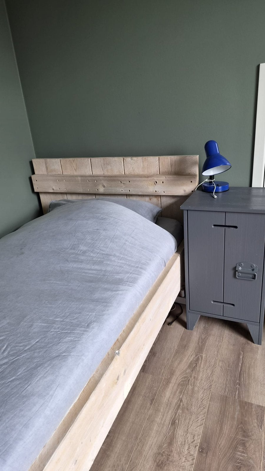 2x 1-persoonsledikant van steigerhout in nette staat., Ophalen, Gebruikt, 90 cm, Eenpersoons