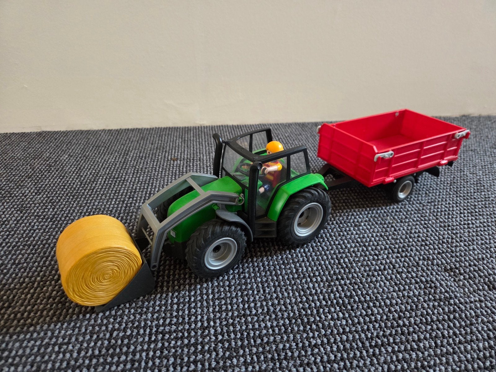 Playmobil Tractor met aanhanger en hooibaal, Ophalen, Gebruikt