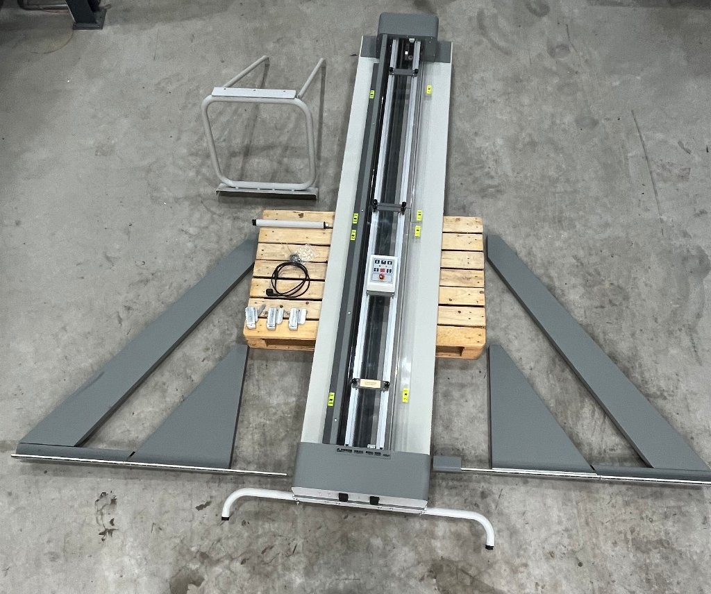 Neolt electro verticale foam snijder 250, Ophalen, Gebruikt