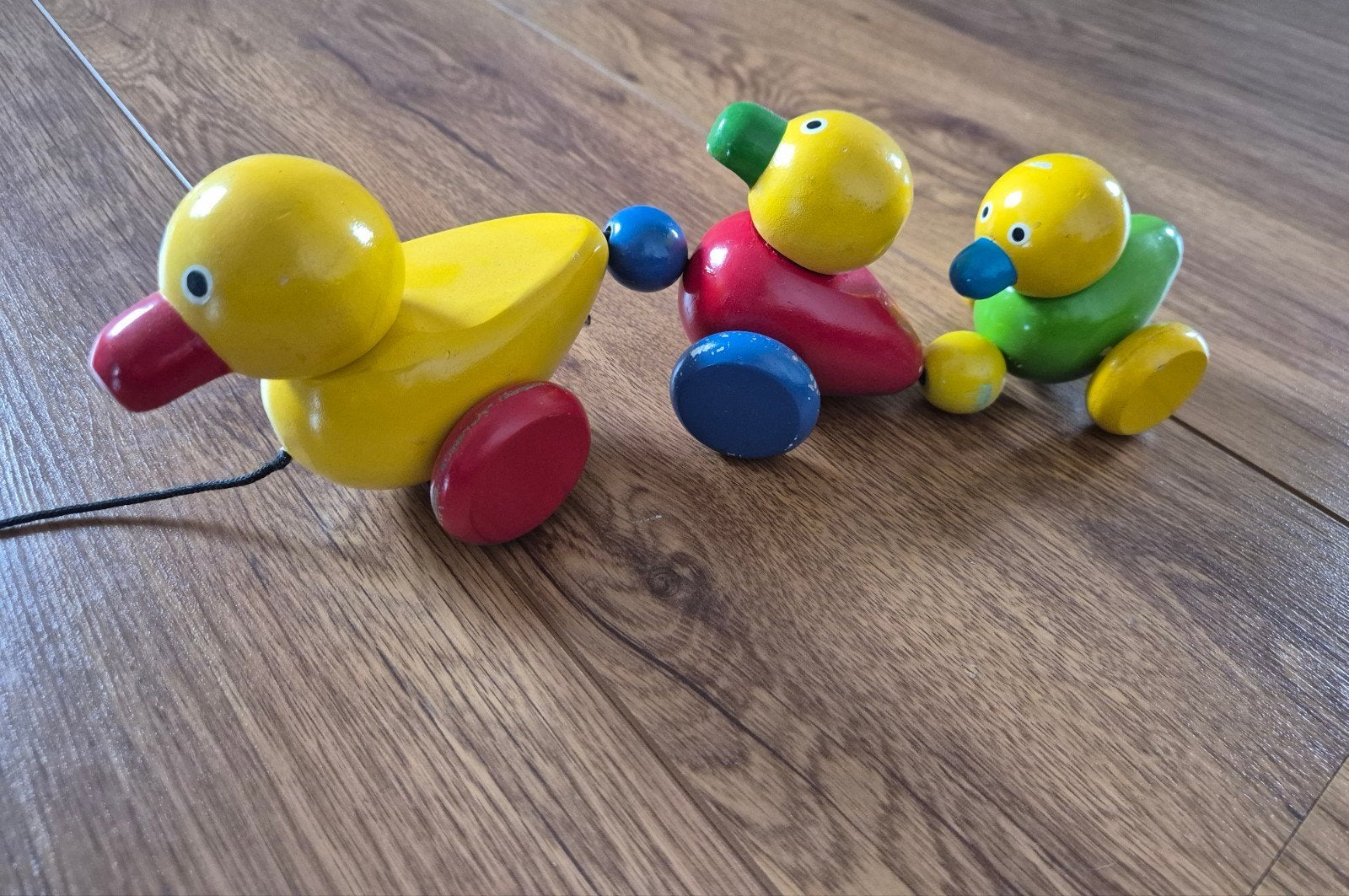 Houten trek-eendjes met kuikens, Kinderen en Baby's, Ophalen of Verzenden, Gebruikt, Duw- of Trekspeelgoed