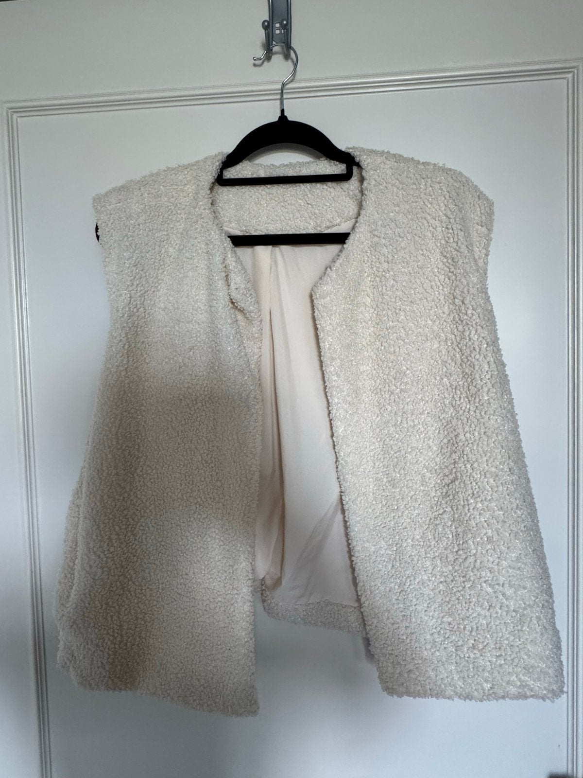 Crèmekleurig teddy gilet, Kleding | Dames, Bodywarmers, Ophalen, Zo goed als nieuw, Maat 38/40 (M), Beige