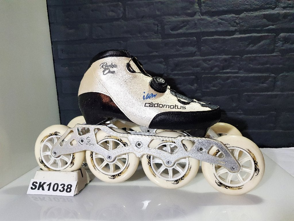Cadomotus Rookie One Skates 4x110 110mm Wielen Maat 40, Overige merken, Verzenden, Nieuw, Inline skates 4 wielen