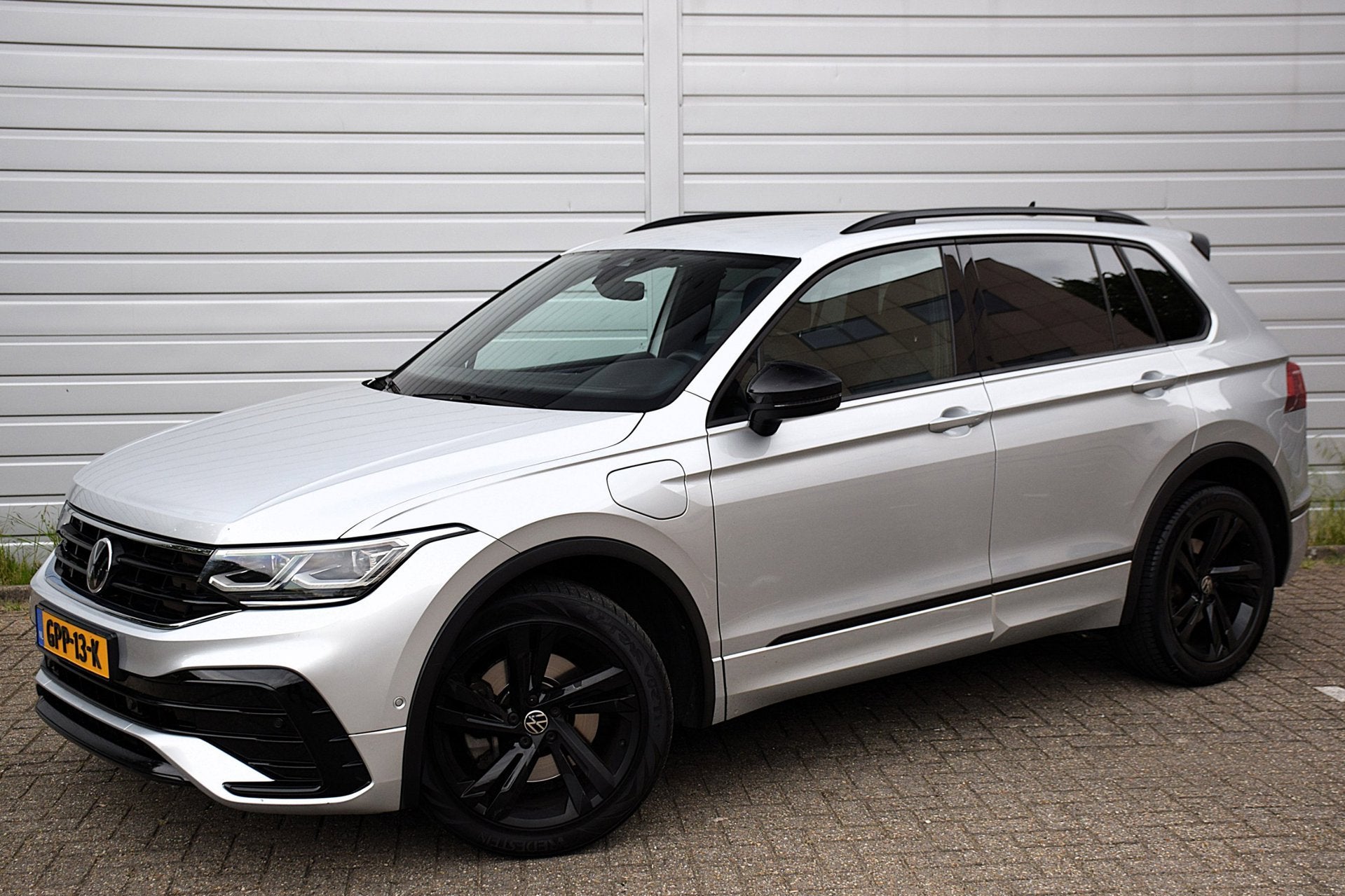 Volkswagen TIGUAN 1.4 TSI eHybrid R-Line Binnen&Buiten+*190D, Stof, 4 cilinders, 150 pk, Hybride Elektrisch/Benzine