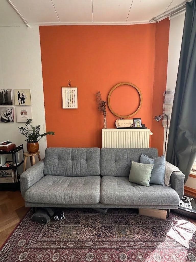 Grijze 3-zits bank - MOET ZONDAG WEG, Huis en Inrichting, Ophalen, Gebruikt, Knopen, capitonneren, Driepersoons