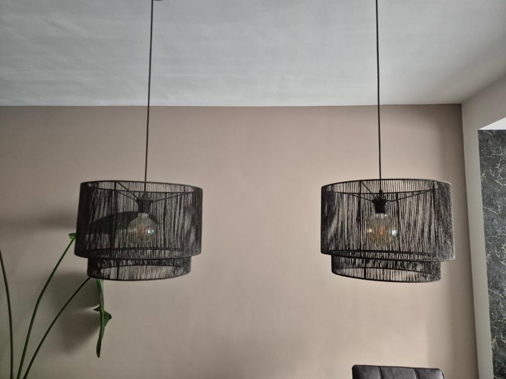 2 sfeervolle zwarte hanglampen van Kwantum (E27), Huis en Inrichting, Lampen | Hanglampen, Ophalen, Overige materialen, Gebruikt