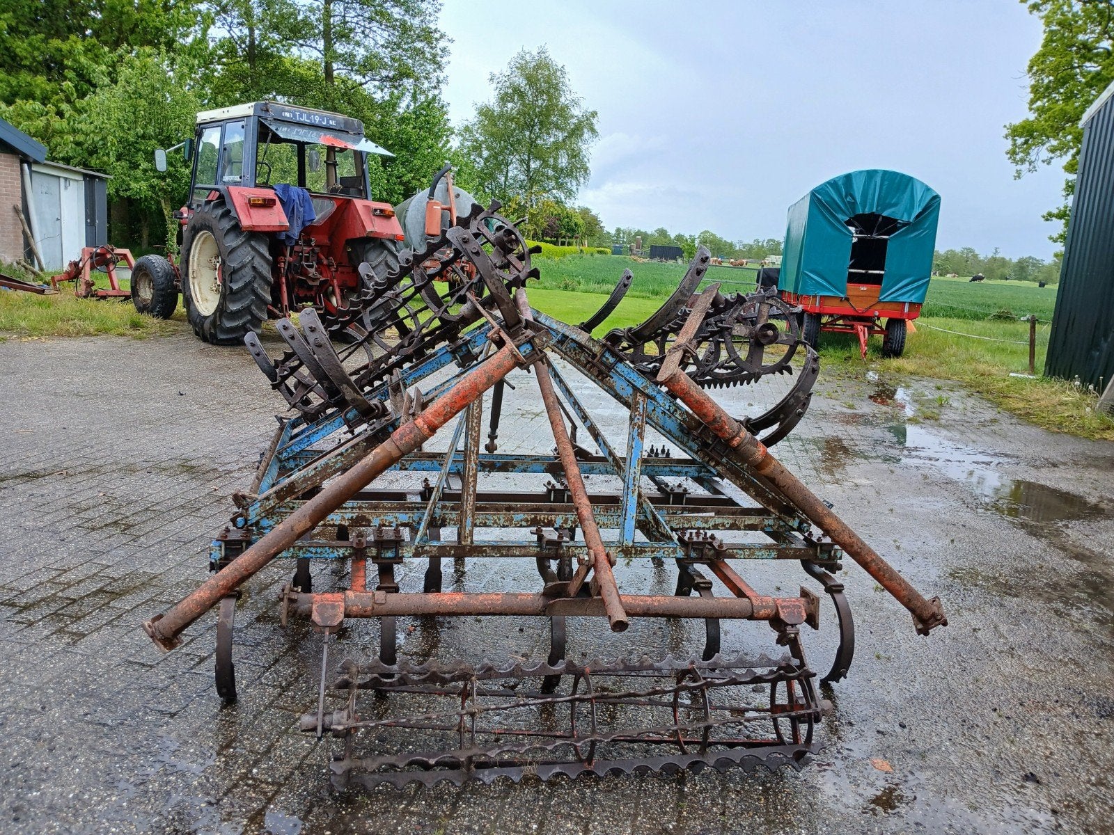 Robuuste triltand cultivator met verkruimelrol, Ophalen, Gebruikt