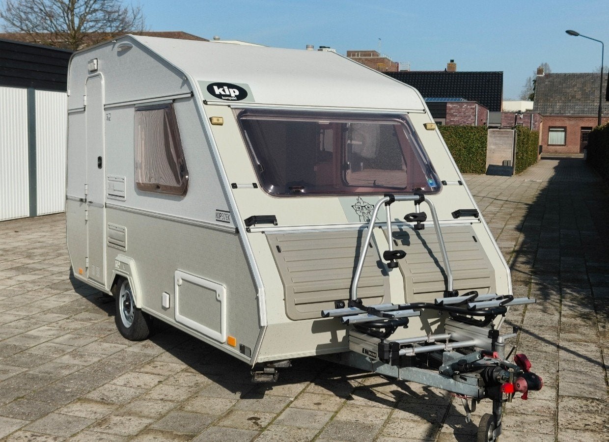 Kip Kompakt, 552kg leeg/850kg max., 100% in orde!, Kleine zit, Tot en met 3, Particulier, Lengtebed