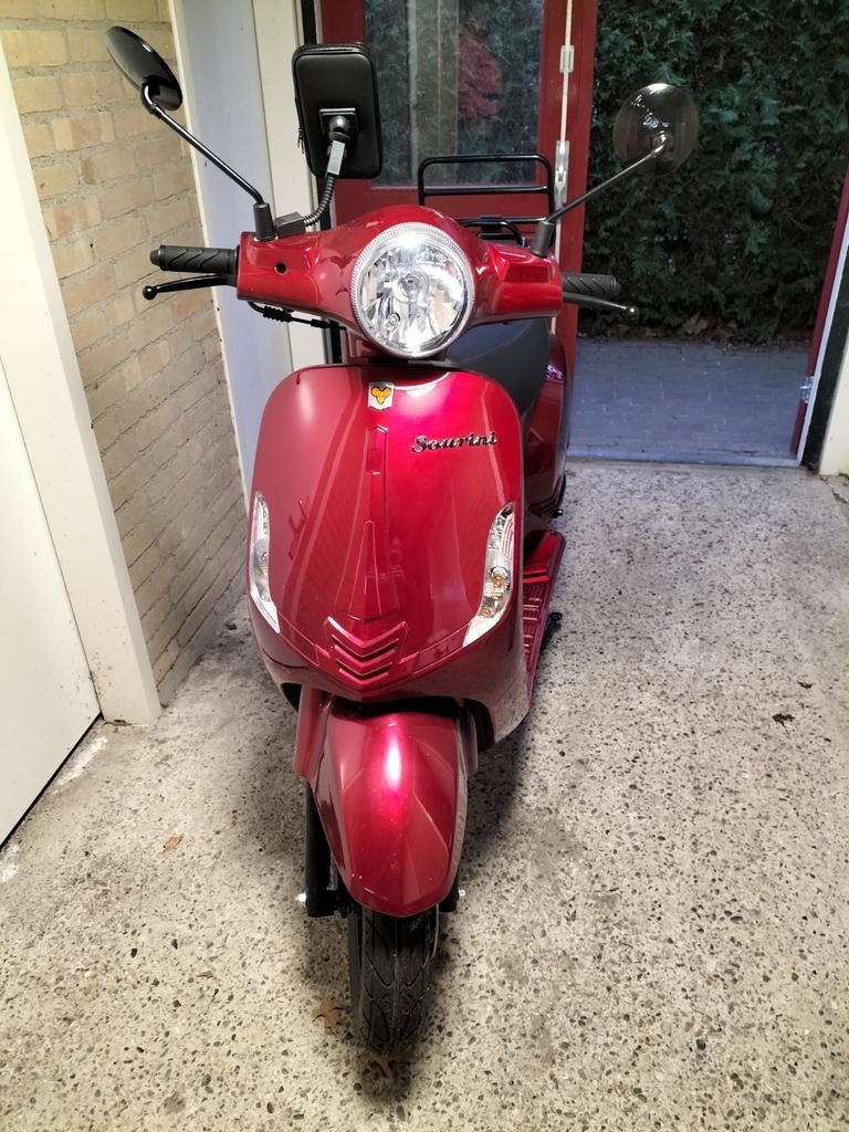 Scooter la souris  zgan, slechts 5 km gereden!!!, Ophalen, Zo goed als nieuw, Benzine
