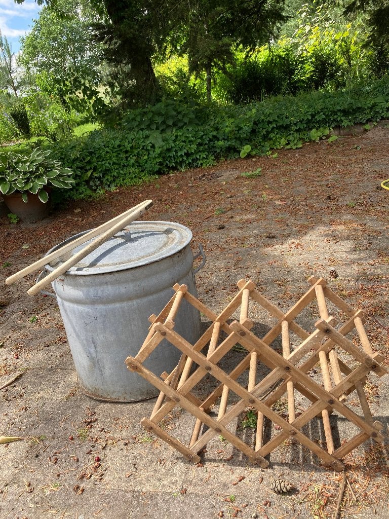 brocante zinken emmer, houten wijnrek en wastang, Ophalen, Overige materialen, Gebruikt, 5 tot 15 flessen