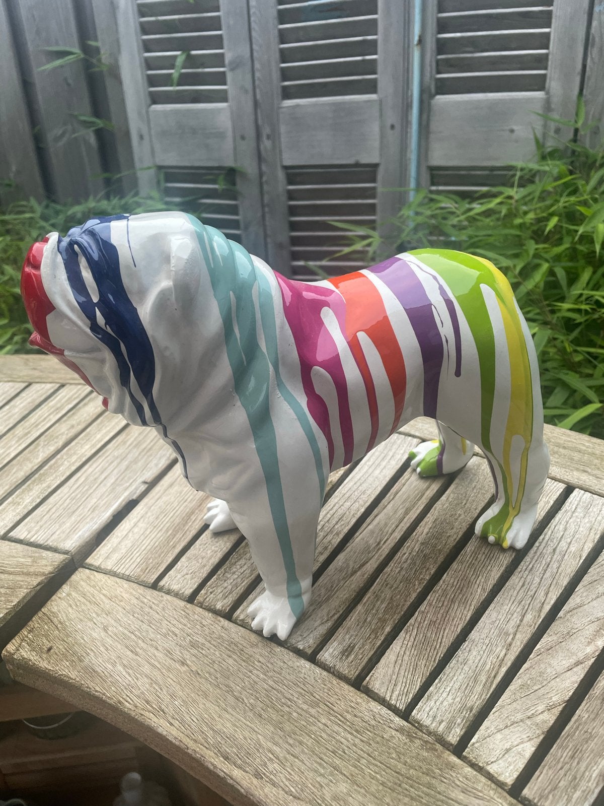 Kleurrijke Bulldog Sculptuur - Modern Design, Ophalen of Verzenden, Zoogdier, 20 - 50 cm, Steen of Keramiek