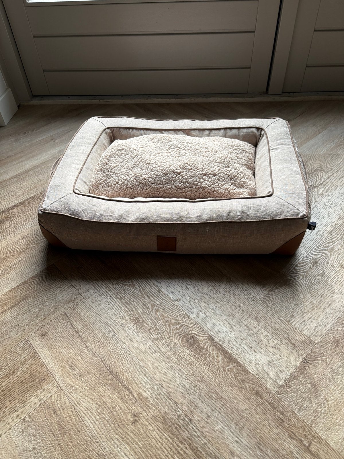 Beige hondenmand square sofa highland van Boony, Dieren en Toebehoren, Ophalen, Zo goed als nieuw, Stof