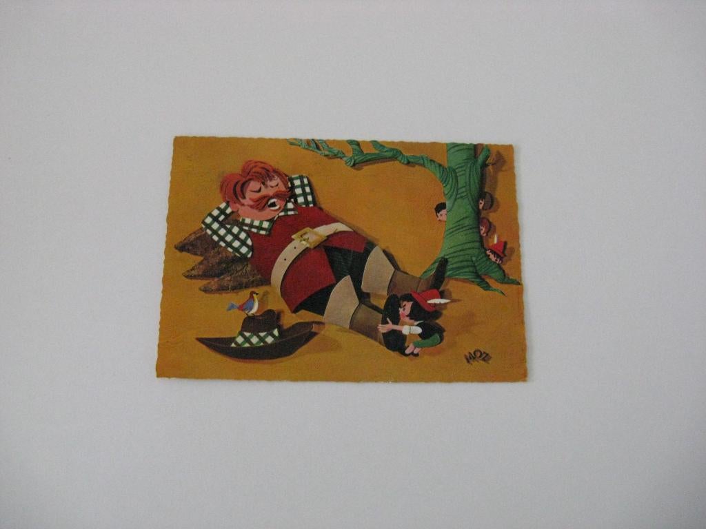 2 2 poppen met Volendamse kleding. etc. zie de foto's, Ophalen of Verzenden, 1960 tot 1980, Gelopen, Kinderen