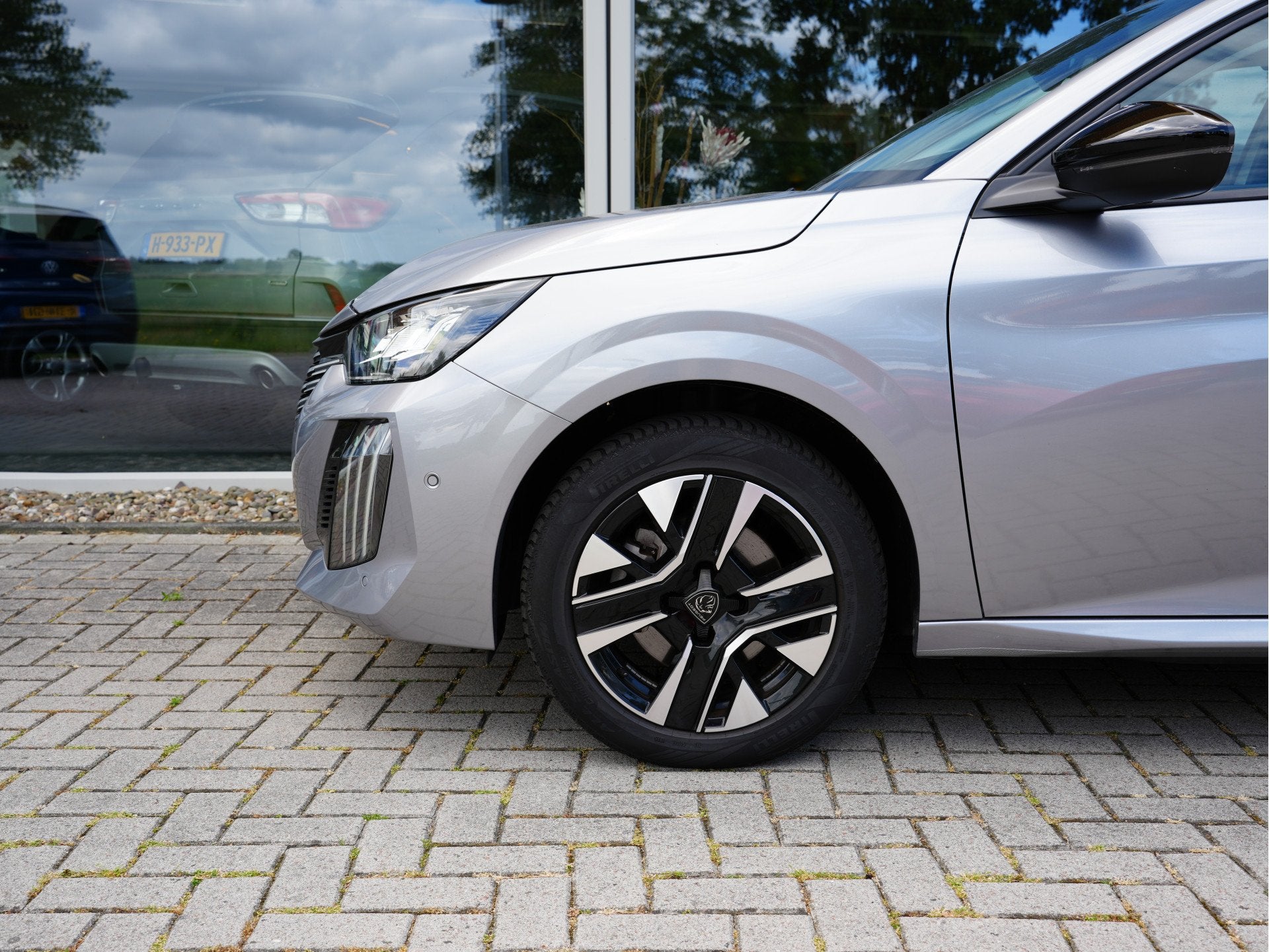Peugeot e-208 EV Allure 51 kWh | Warmtepomp | Adaptieve crui, 12 maanden, Stof, Gebruikt, 156 pk
