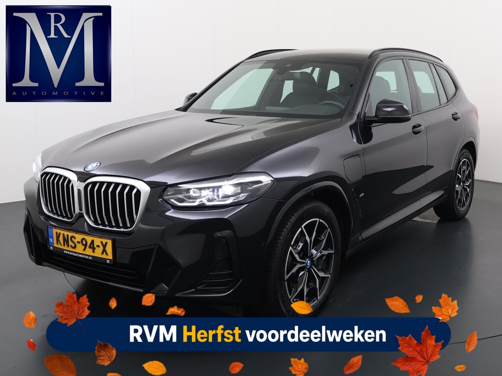 BMW X3 xDrive30e VAN: 40.900,- VOOR: 38.877,- UW HERFSTVOORD, Auto's, Gebruikt, 4 cilinders, 2000 kg, Zwart