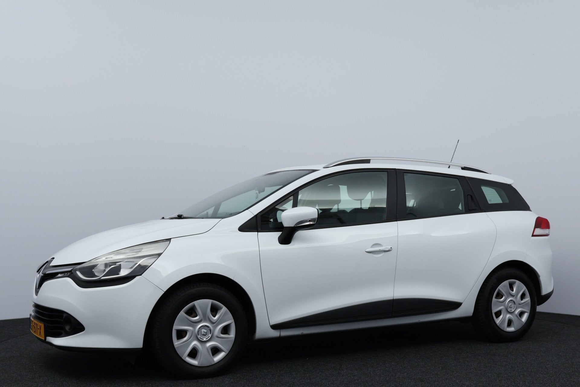 Renault Clio Estate 1.5 dCi ECO Expression/ HISTORIE!/ D-Rie, Voorwielaandrijving, Euro 5, Stof, Gebruikt