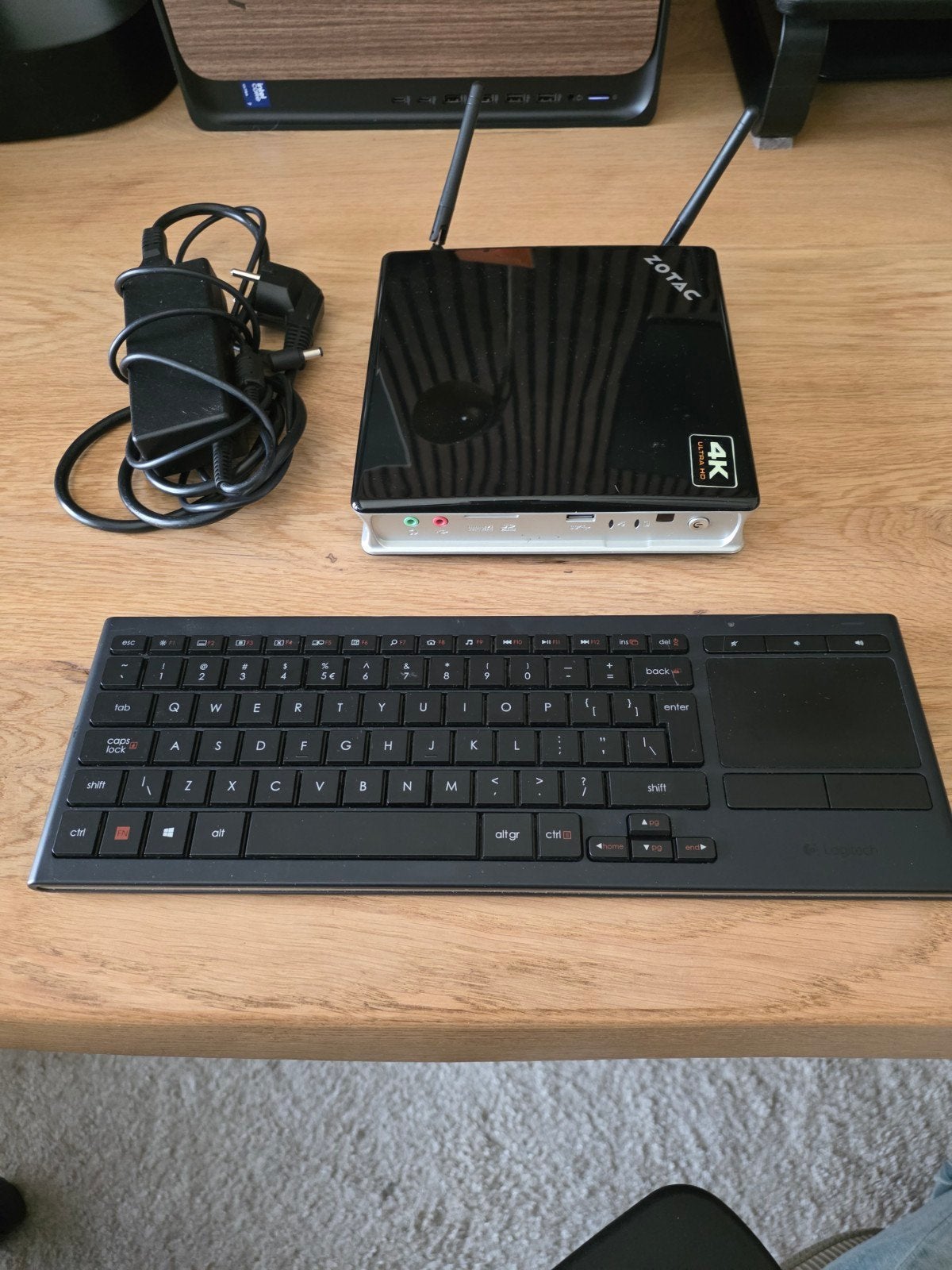 Zotac Mini PC -  + draadloos toetsenbord, Ophalen of Verzenden