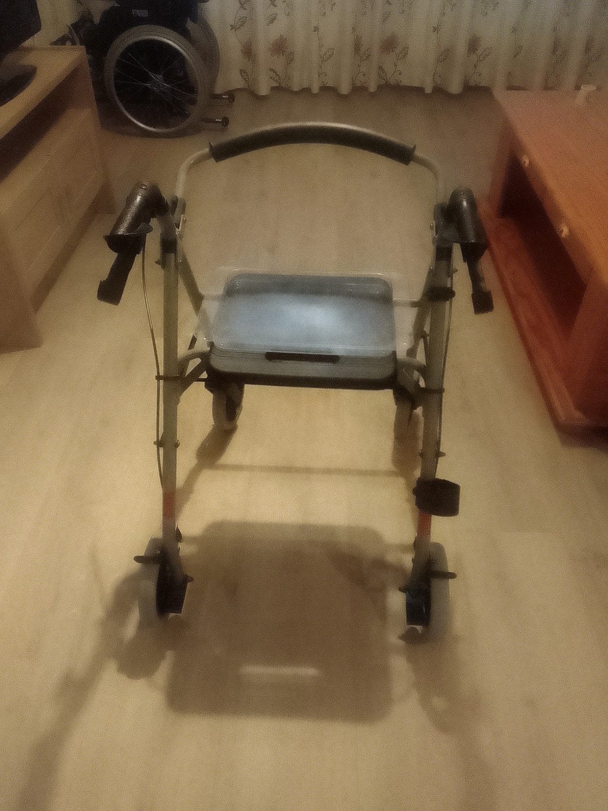 Drive rollator 2 G GIGO, Ophalen, Lichtgewicht, Zo goed als nieuw