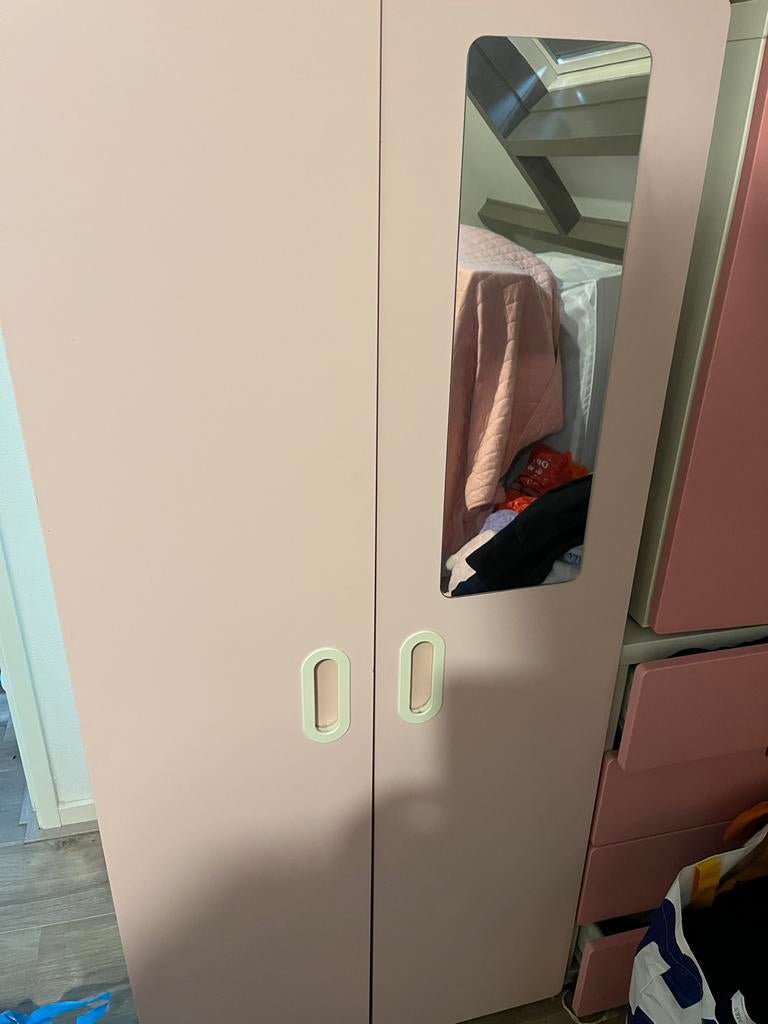 IKEA Stuva kledingkast met spiegeldeur - Roze, Huis en Inrichting, Kasten | Kledingkasten, Ophalen, Overige materialen, 50 tot 100 cm