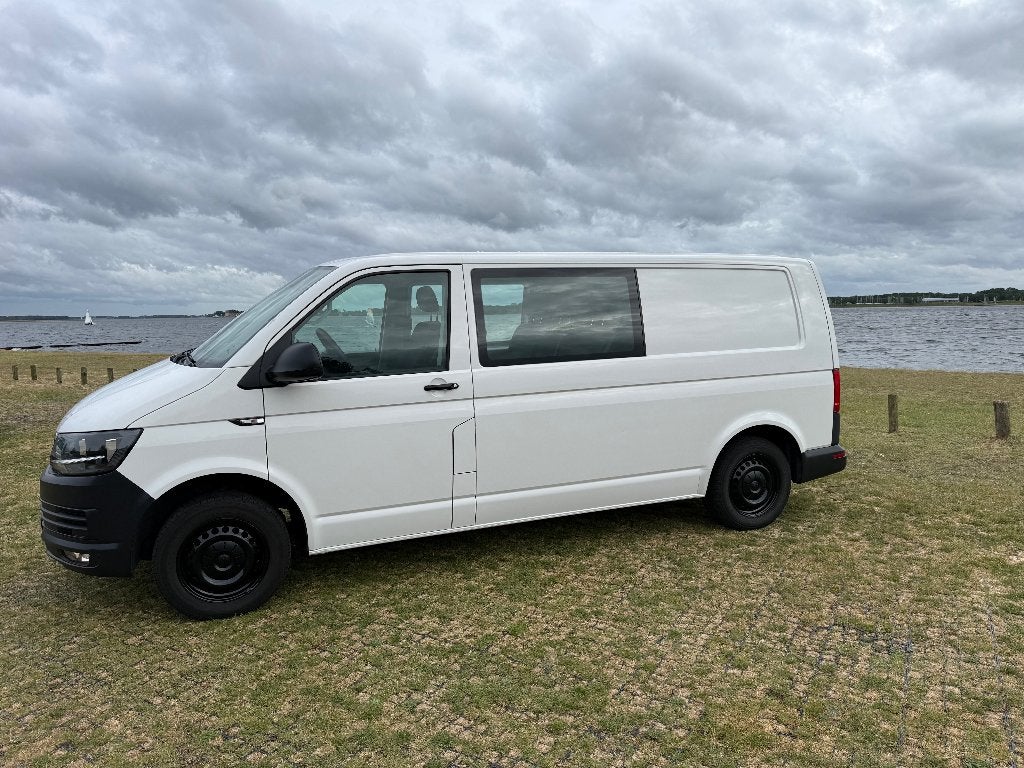 Volkswagen TransporterT6 met dubbelecabine CDC 2.0 TDI 84pk, Auto's, Voorwielaandrijving, Stof, Euro 6, 4 cilinders