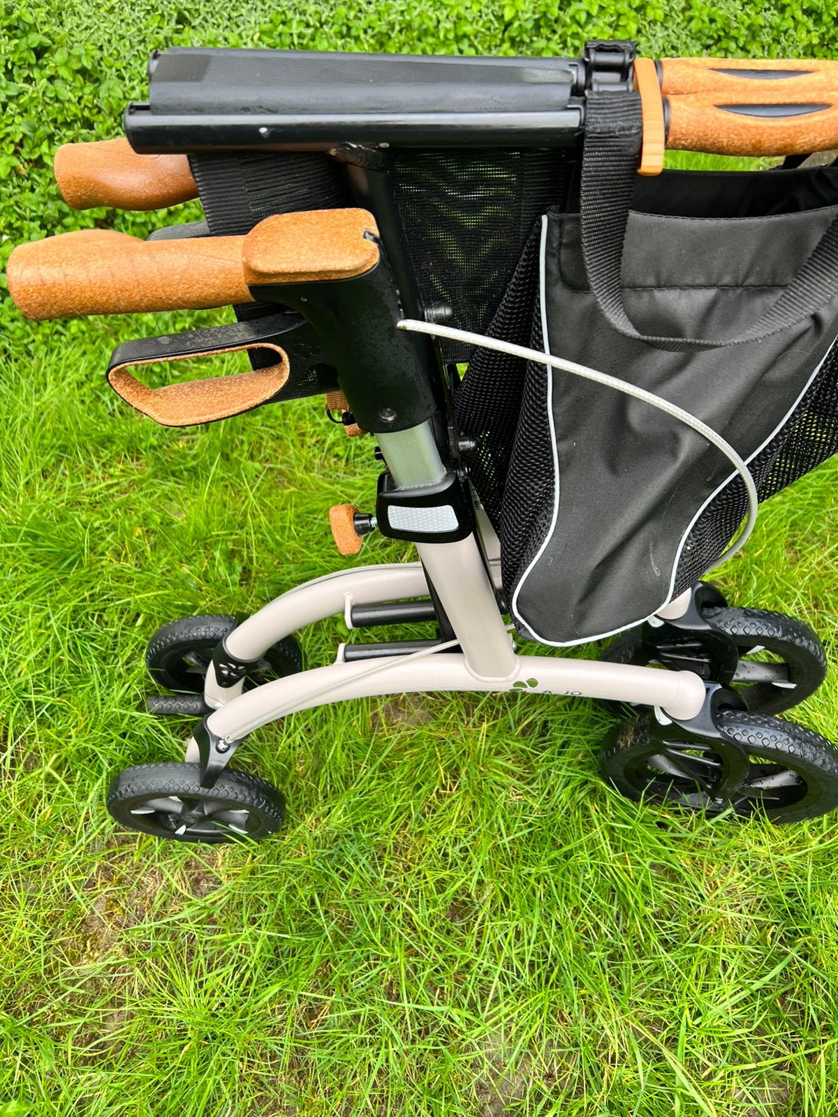 Saljol rollator (m), Ophalen of Verzenden, Opvouwbaar, Zo goed als nieuw