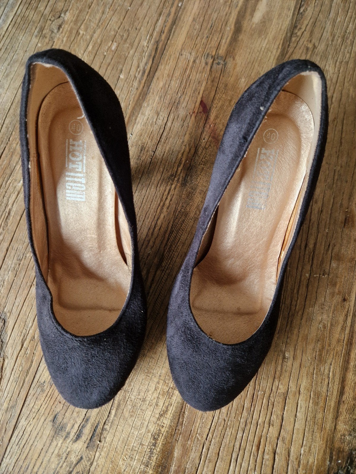 zwart suede-look hakken mt. 40 pumps, Hot Item, Zwart, Ophalen of Verzenden, Zo goed als nieuw