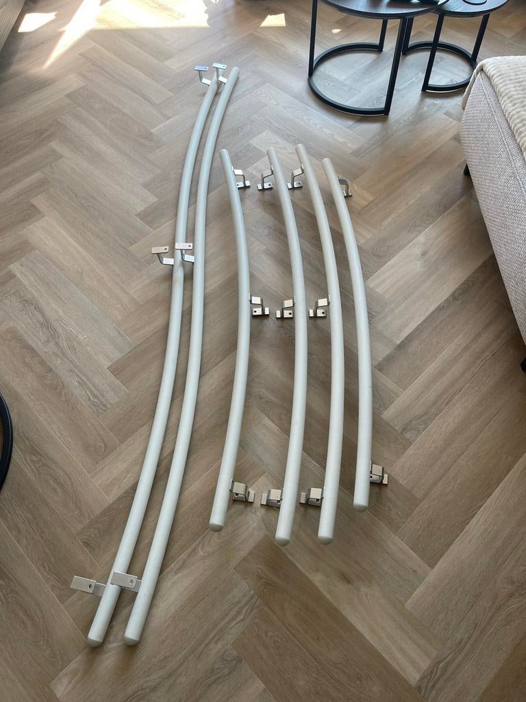 Nieuwe witte trapleuning met beugels, Ophalen, Zo goed als nieuw