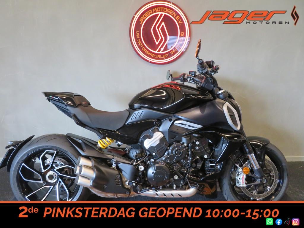 Ducati DIAVEL V4 BLACK EDITION! PERFECT (bj 2024), Motoren, Motoren | Ducati, Bedrijf, 1158 cc, Naked bike