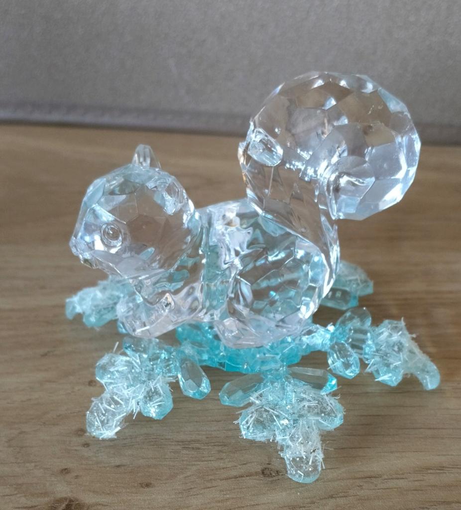 EEKHOORN HANGER KUNSTSTOF KRISTAL*EEKHOORNTJE, Verzenden, Zo goed als nieuw, Kunststof