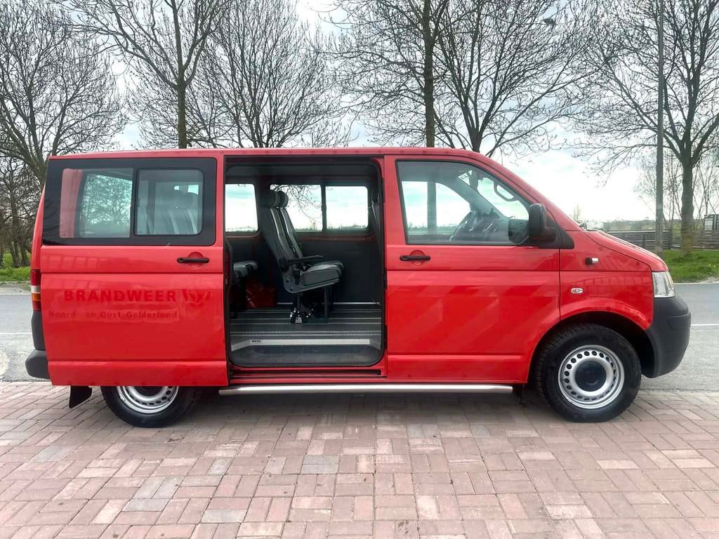 Volkswagen Transporter Kombi 2.5 TDI AUTOMAAT 174 PK! 7 PERS, Stof, Gebruikt, Overige carrosserieën, Bedrijf