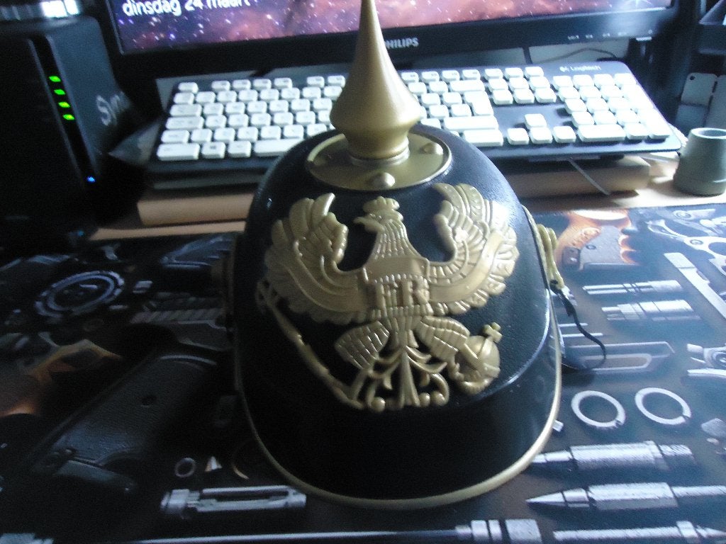 Kunststof Pruisische stijl "Pickelhaube"  (Replica)  (1), Verzamelen, Ophalen, Landmacht, Nederland