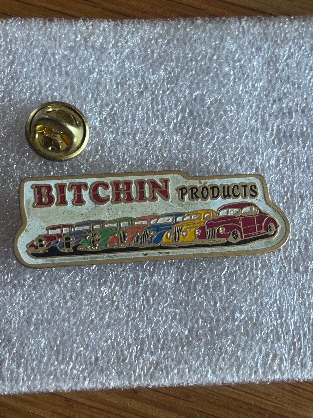 Pin bitchin products, Ophalen of Verzenden, Zo goed als nieuw, Transport, Speldje of Pin